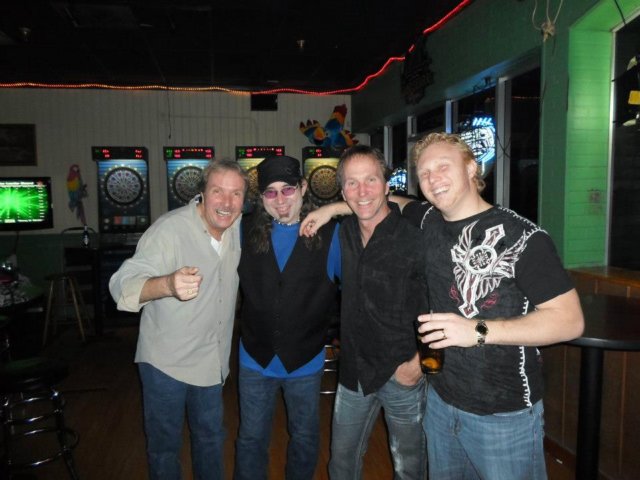 mikecantuneilcarpenterchuckimocodycantu2013.jpg